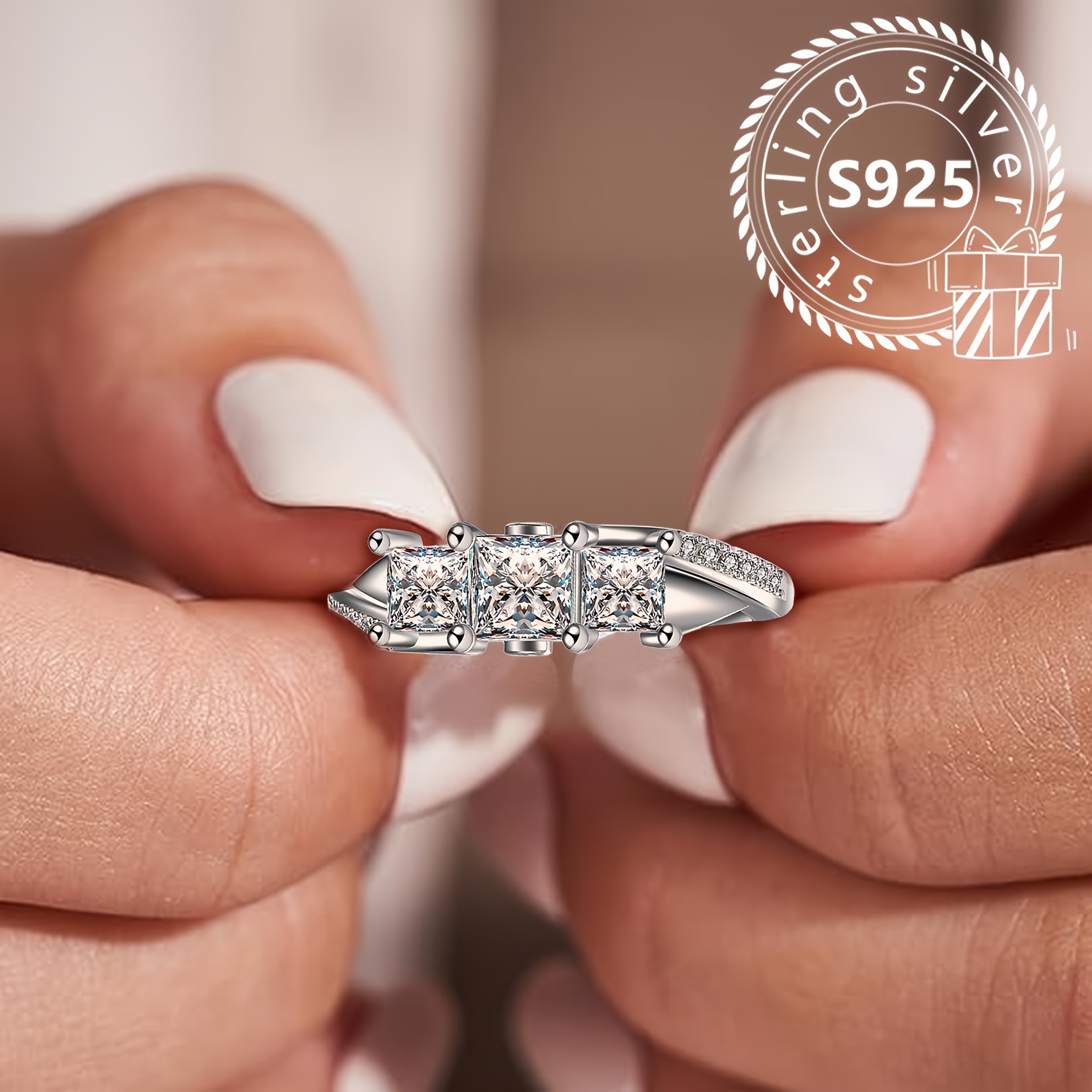 Light Style Princess Cut Zirconia Statement Ring in 925 Silver